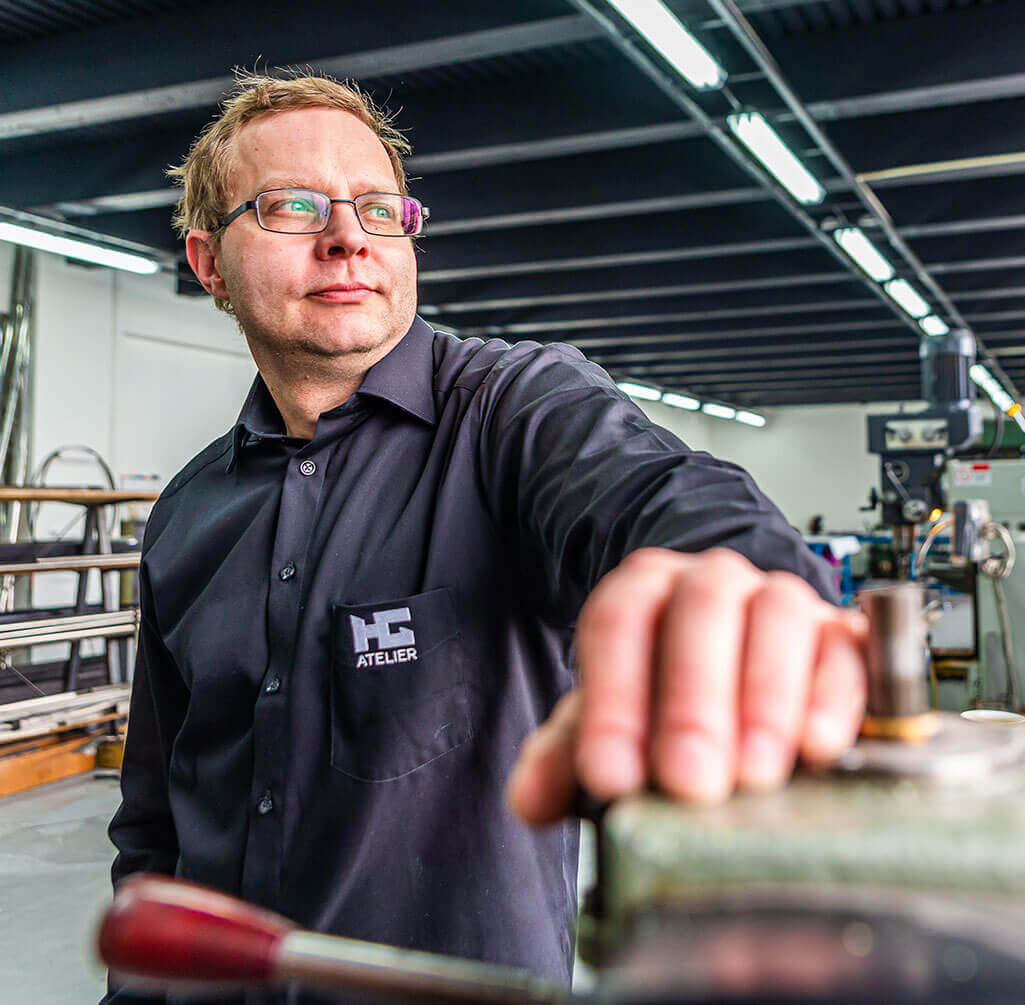 Technical Engineer Jan Heller potrait in metalshop